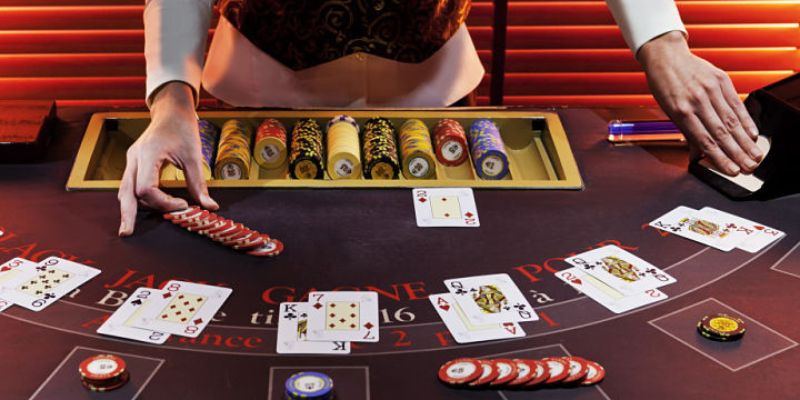 Chiến thuật cơ bản áp dụng trong blackjack Hitclub